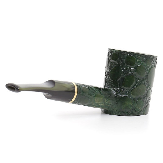 Savinelli Alligator Verde 311 hanga gyökér pipa 9mm filterrel - Sötétzöld színű csurgatott szopókával és enyhén hajlított szárral
