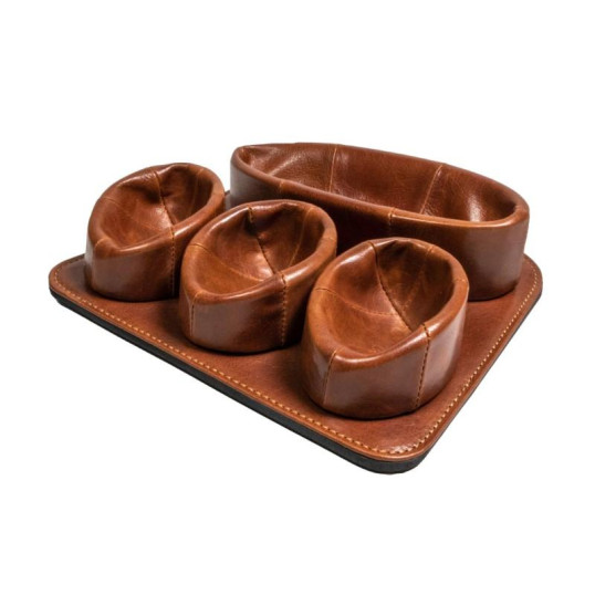 Padonio gyártmányú, barna bőrből készült pipatartó 3 pipa részére, tároló rekesszel