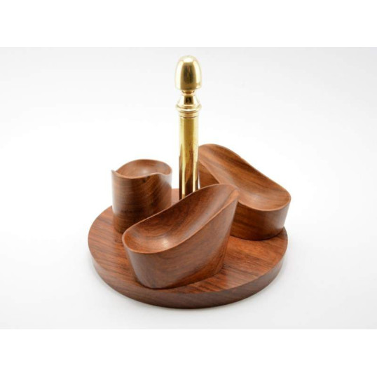 Pipatartó 3 pipa részére - köralakú, réz fogantyúval