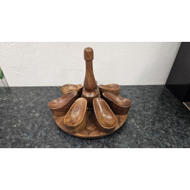 Sötétbarna szezámfa pipatartó 7 pipához – kerek, fa fogantyúval - OUTLET-2