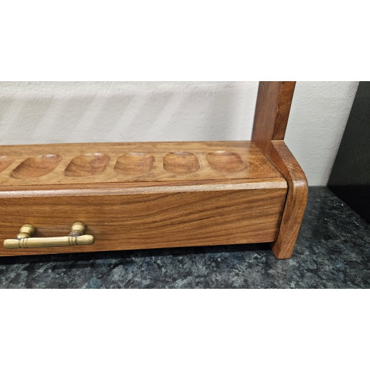 Sötétbarna szezámfa pipatartó 8 pipához – fiókkal, réz fogantyúval - OUTLET-3