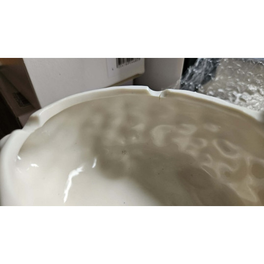 Fehér bárányt ábrázoló kerámia hamutartó - fehér és ezüst színű - OUTLET