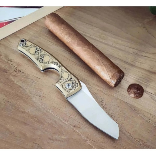 Les Fines Lames Le Petit Brass Skulls szivarvágó kés