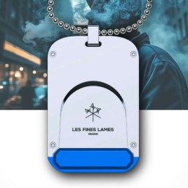 Les Fines Lames nyakba akasztható szivarvágó-kék