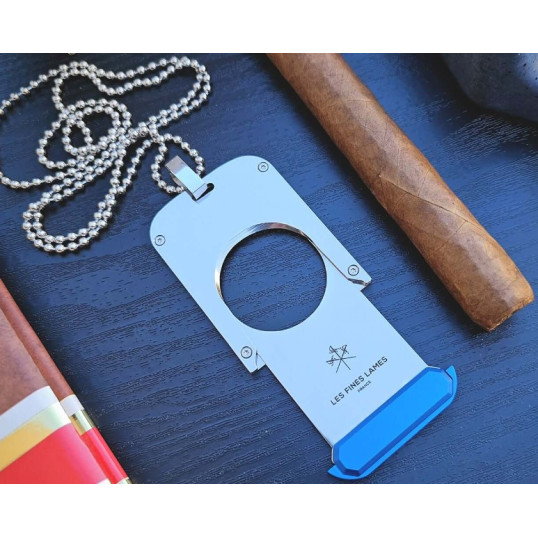 Les Fines Lames nyakba akasztható szivarvágó-kék