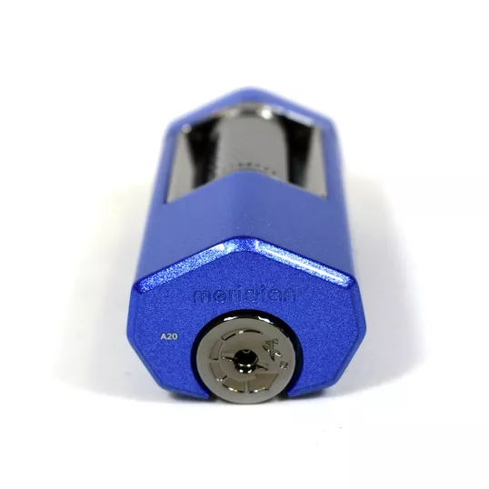 Xikar Meridian Blue Soft Flame szivaros öngyújtó nagy méretű szivarokhoz is - kék