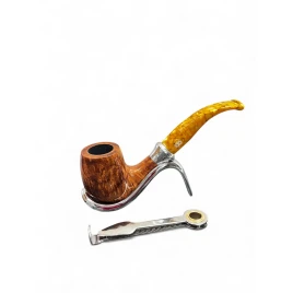 Design Berlin hanga gyökérből készült, polírozott, borotyán színű hajlított akril szopókával, ezüst színű gyűrűvel, 9mm filter, billiard típus