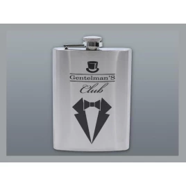 Szálcsiszolt króm színű rozsdamentes acél flaska, laposüveg 6 oz. = 1.77 dl - Gentlemans Club felirattal