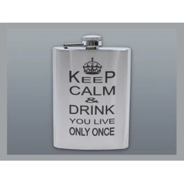 Szálcsiszolt króm színű rozsdamentes acél flaska, laposüveg 6 oz. = 1.77 dl - Keep Calm and Drink felirattal