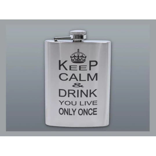 Szálcsiszolt króm színű rozsdamentes acél flaska, laposüveg 6 oz. = 1.77 dl - Keep Calm and Drink felirattal