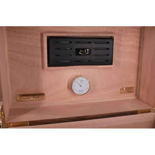 Montecristo Linea 1935 Humidor - Gentili kb 75 szál szivar részére
