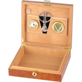 Humidor 10–15 szál szivar részére – gyökérfa mintás barna kivitel, párásítóval és szivarollóval