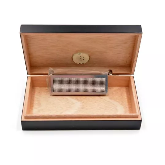 Angelo utazó humidor - cédrusfa szivartartó doboz, párásítóval és külső hygrométerrel, fekete (20x11cm)