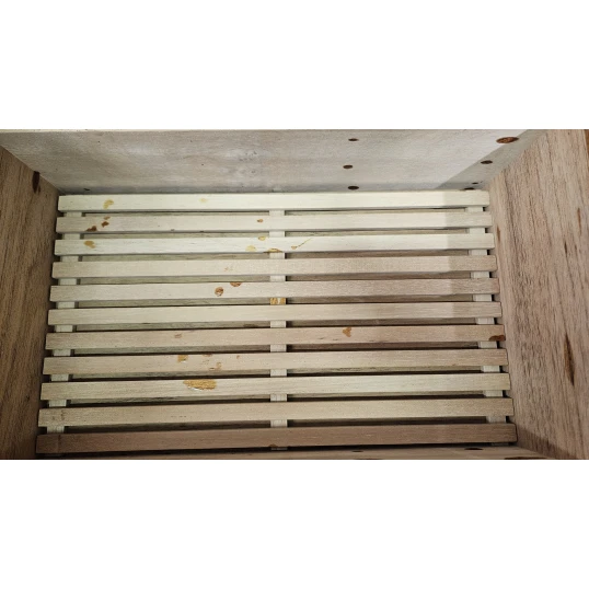 Angelo carbon borítású humidor, magasfényű kivitelben, párásítóval és hygrométerrel – akár 100–120 db Corona méretű szivar tárolására - OUTLET-1