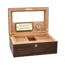 Adorini Vittoria Grande Deluxe Humidor spanyol cédrusfa belsővel, kivehető tálcával, akár 150 szál szivar részére