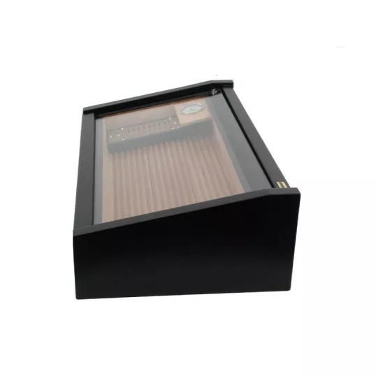 Adorini Vega Deluxe üvegtetős humidor, matt fekete lakkozott felülettel, spanyol cédrusfa belsővel, 70–75 szál szivar részére