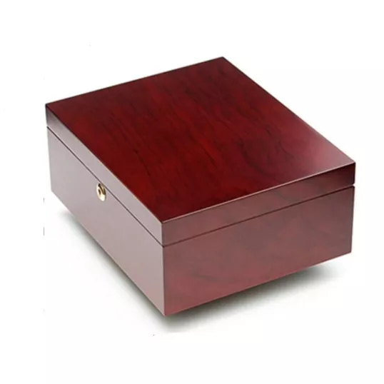 Adorini Triest Deluxe humidor – paliszander mintás lakkozott kivitel, 75 szál szivar részére