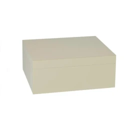 Adorini Humidor Medium Deluxe Ivory, cédrusfa belső, matt elefántcsontszínű lakkozott felület, 75 szál szivar számára, kiegészítőkkel