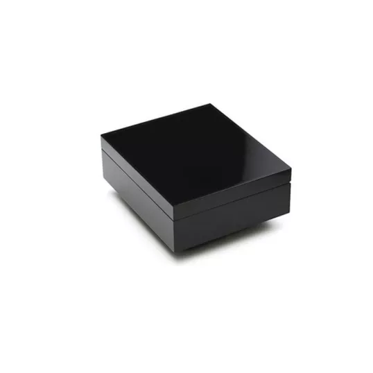 Adorini Torino Deluxe Humidor spanyol cédrusfából lakozott matt fekete 30 szál szivar részére