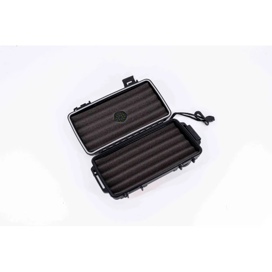 Cigar Caddy utazó humidor fekete színű műanyag szivartároló, párásítóval 5 szál szivar részére - Sárkány mintával