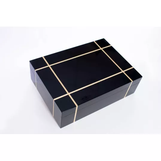Mastro de Paya - lakkozott fekete spanyol cédrusfa humidor 60 szál szivar részére - kézzel készített
