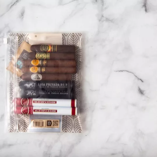 Boveda Humidor Bag Medium, szivar tároló 15 szál szivar részére - 9,5 cm x 26 cm