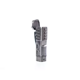 XIKAR Tactical 1 Gunmetal szúrólángos szivar gyújtó övcsipesszel - sötét szürke