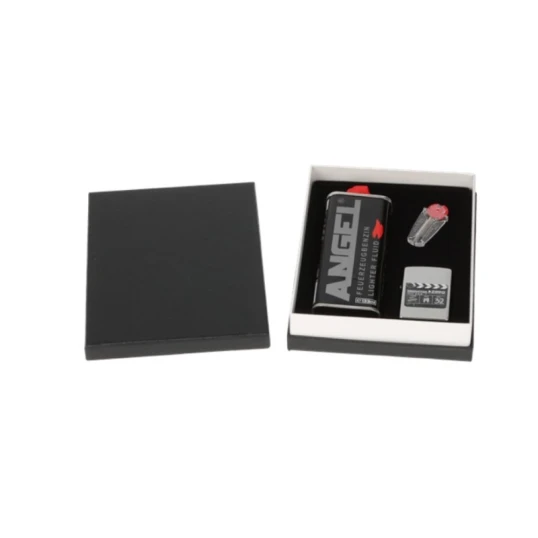 Zippo Movie Clapper Production benzines öngyújtó ajándék szett – 125 ml Angel benzinnel, 6 db tűzkővel, díszdobozban - Benzines vihar öngyújtók