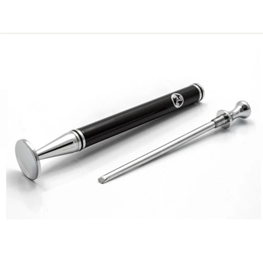 Rattrays Thin Caber Triskel Tamper, pipatömködő kihúzható pipa szurkálóval fekete/króm színű - Rattrays emblémával