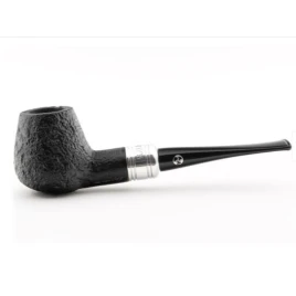 Rattray's Newcastle Sandblast 18 Brandy bruyere pipa fémgyűrűvel – fekete homokfúvott felülettel, 9 mm filteres