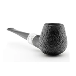 Rattray's Newcastle Sandblast 18 Brandy bruyere pipa fémgyűrűvel – fekete homokfúvott felülettel, 9 mm filteres