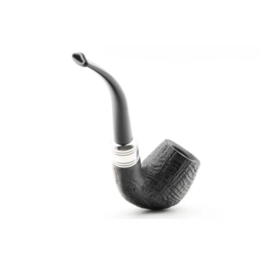 Rattray's Newcastle Sandblast 177 Bent Classic bruyere pipa fémgyűrűvel – fekete homokfúvott felülettel, 9 mm filteres - Rattrays Newcastle