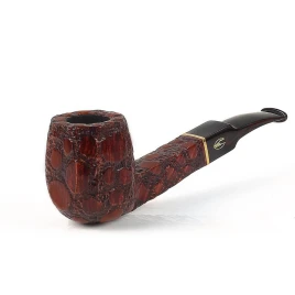 Savinelli Alligator Brown 513 hanga gyökér pipa 9 mm filterrel, mélyvöröses-barna, csurgatott mintázatú akril enyhén hajlított nyerges szárral