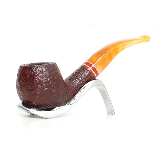 Savinelli St. Nicholas 2024 - 646 hanga gyökér pipa, 9 mm filter, borostyán sárga színű akril enyhén hajlított szár, arany-piros színű gyűrű
