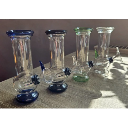 Mini üveg bong – zöld színű, 12 cm